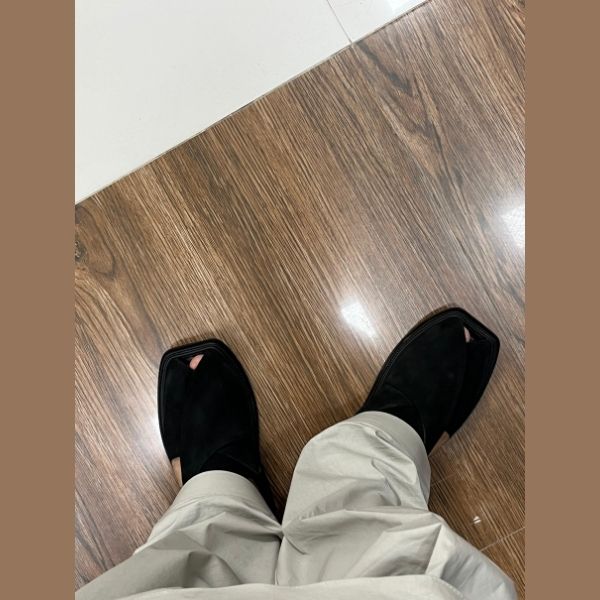 🖤 Simple Black Suede Peshawari Chappal
