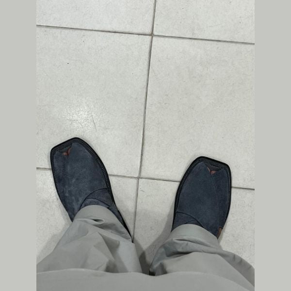 ⚙️ Simple Gray Suede Peshawari Chappal