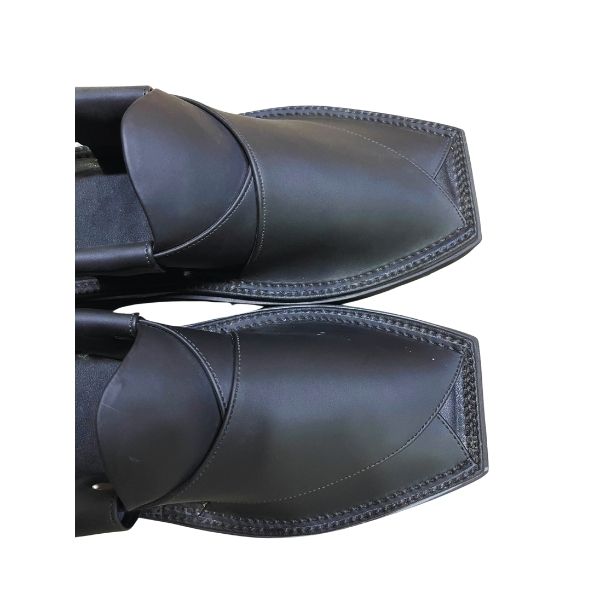 Kaptaan Simple Black