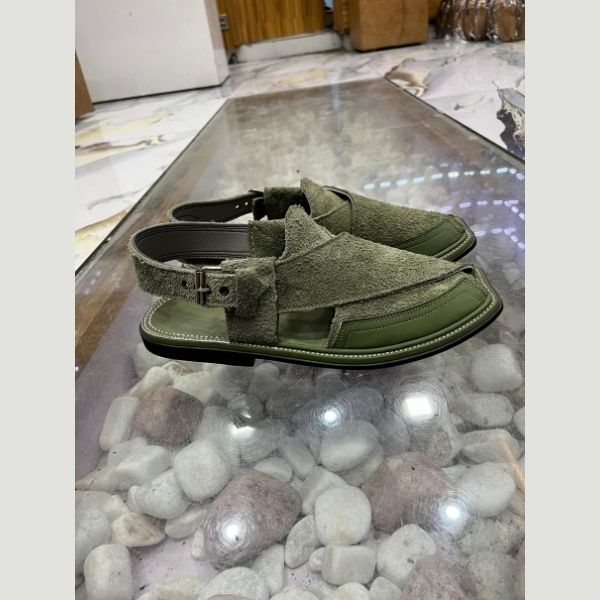 💚 Side Stripe Grassy Green Suede Peshawari Chappal